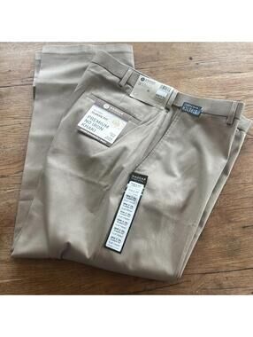 Haggar mens flat front classic fit khaki 36W NWT